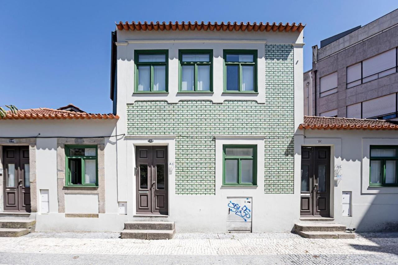D. Joao IV Apartments By Lovelystay Porto Bagian luar foto