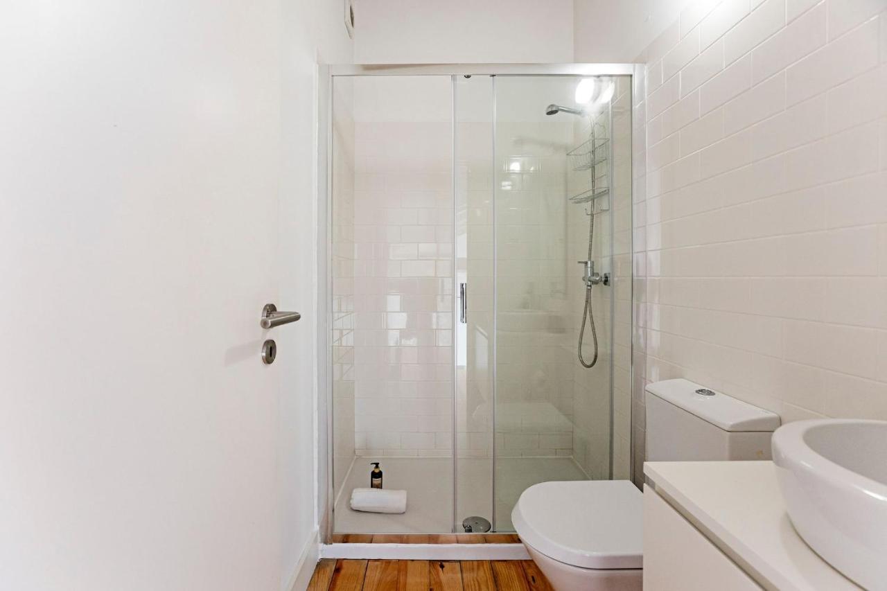 D. Joao IV Apartments By Lovelystay Porto Bagian luar foto
