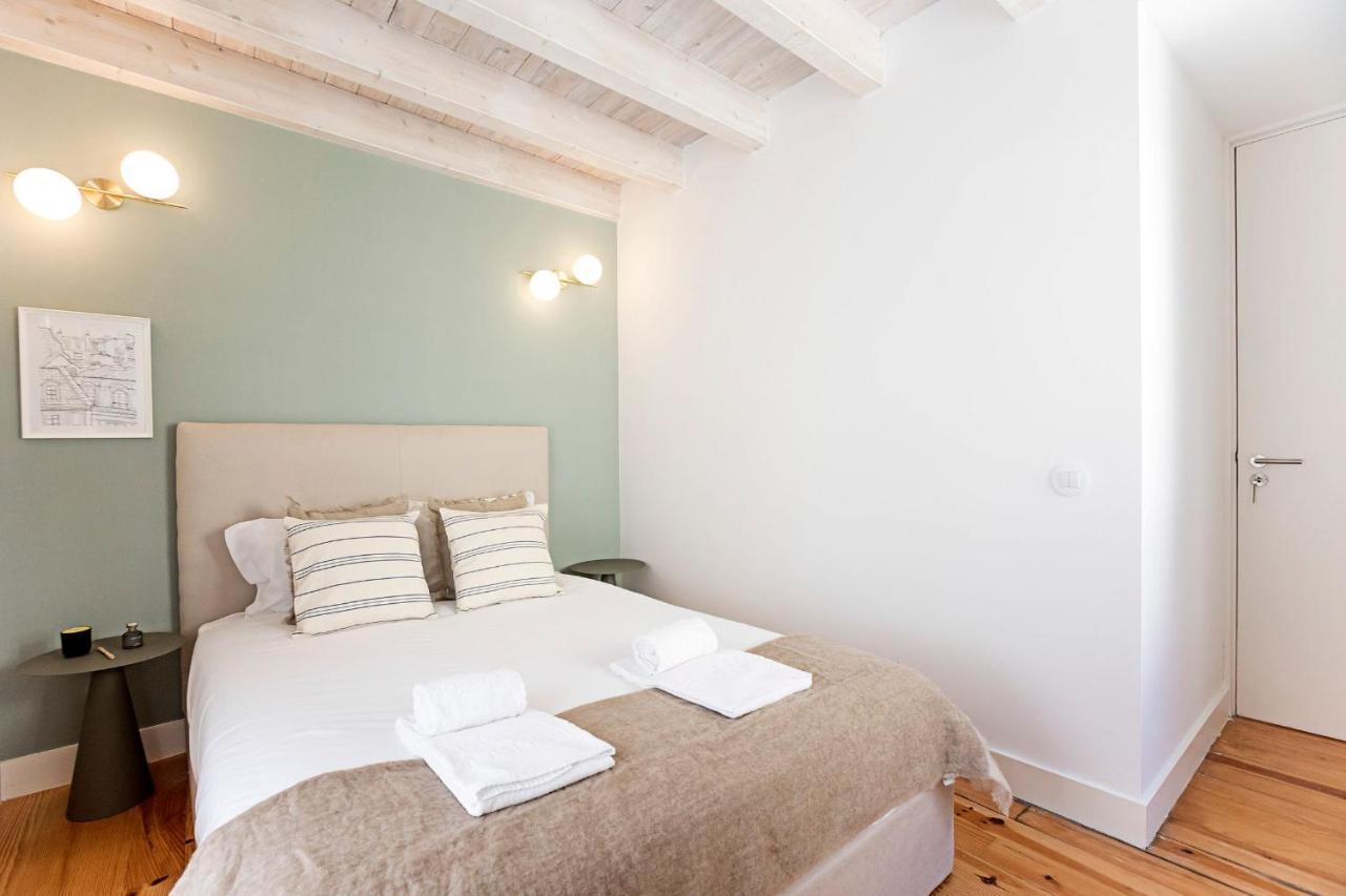 D. Joao IV Apartments By Lovelystay Porto Bagian luar foto