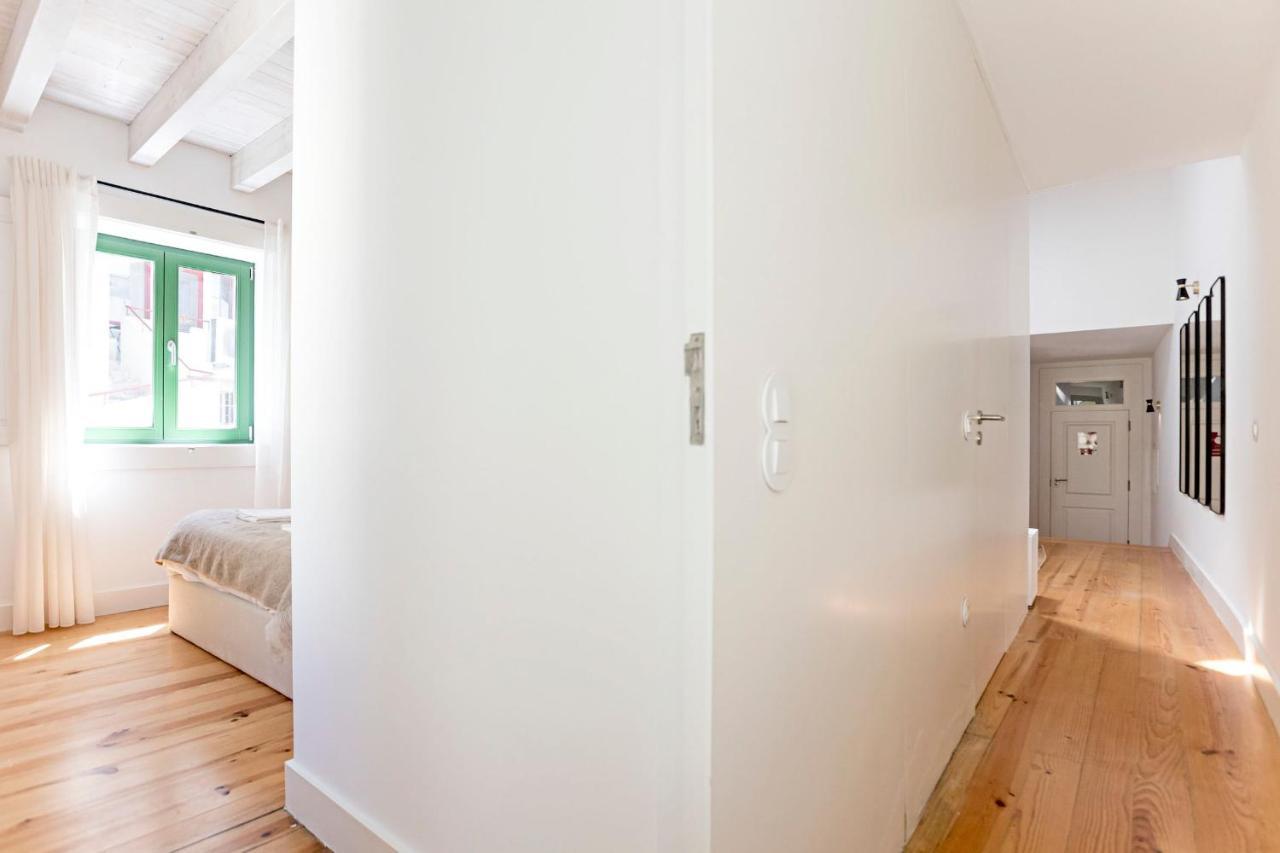 D. Joao IV Apartments By Lovelystay Porto Bagian luar foto