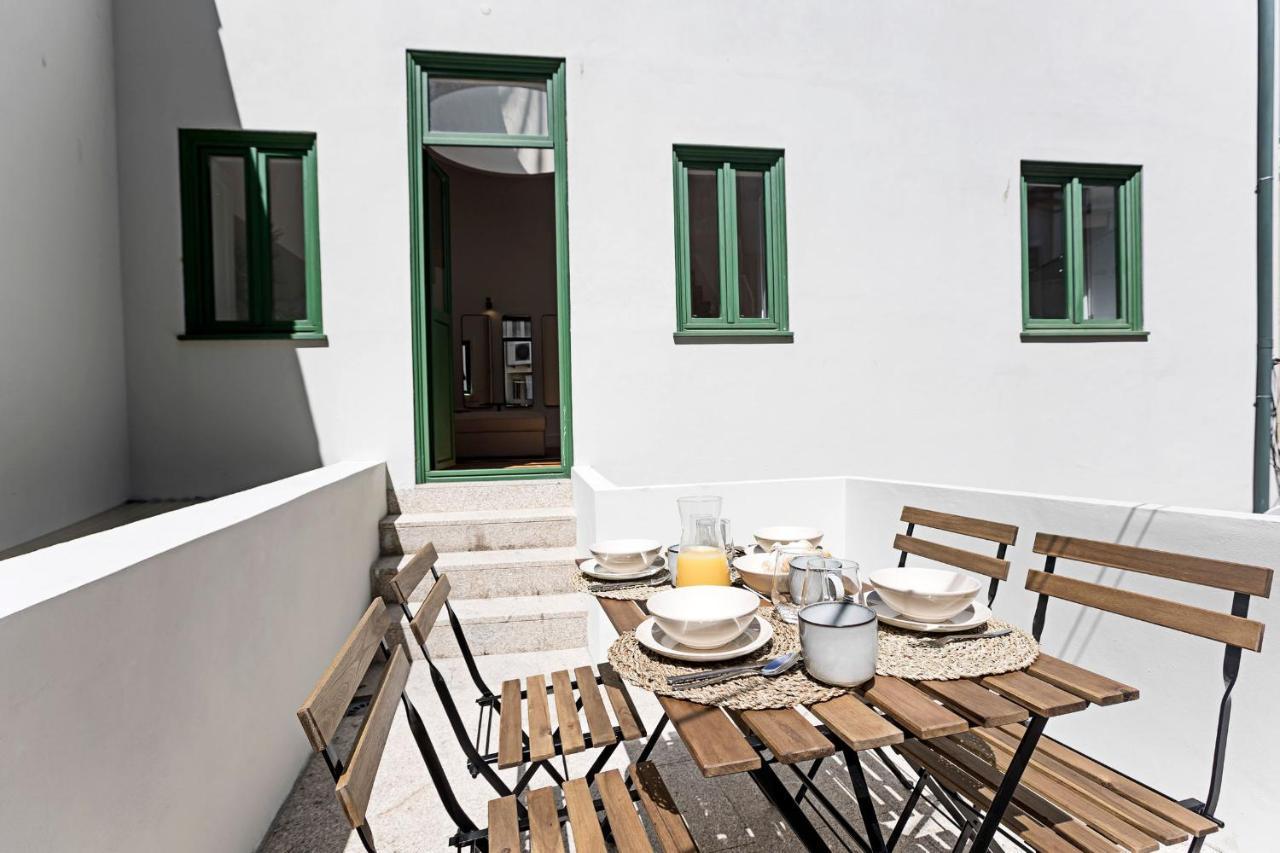 D. Joao IV Apartments By Lovelystay Porto Bagian luar foto
