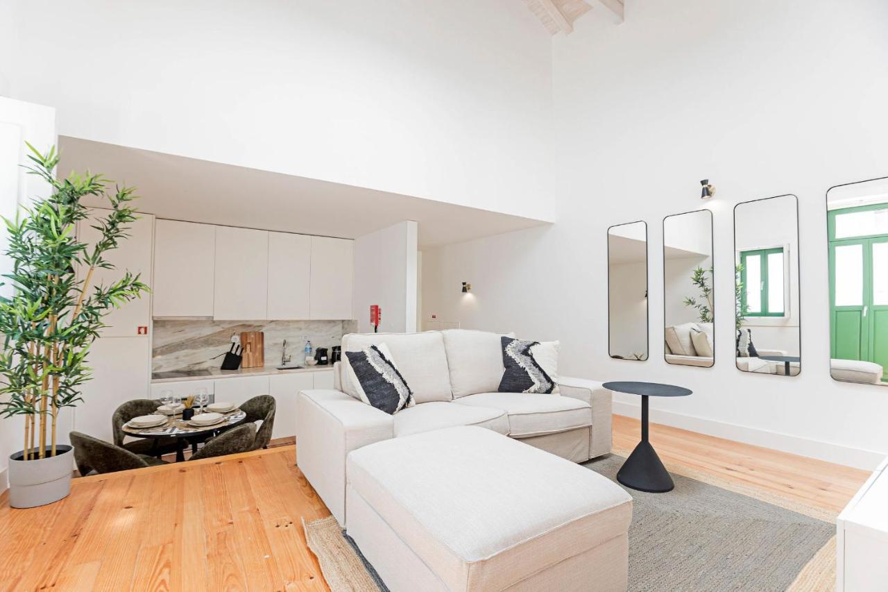 D. Joao IV Apartments By Lovelystay Porto Bagian luar foto