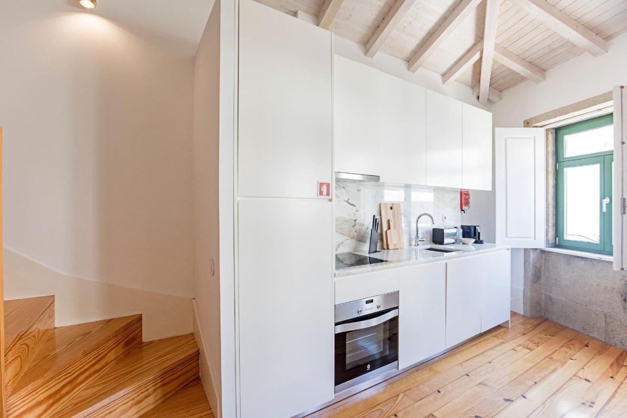 D. Joao IV Apartments By Lovelystay Porto Bagian luar foto